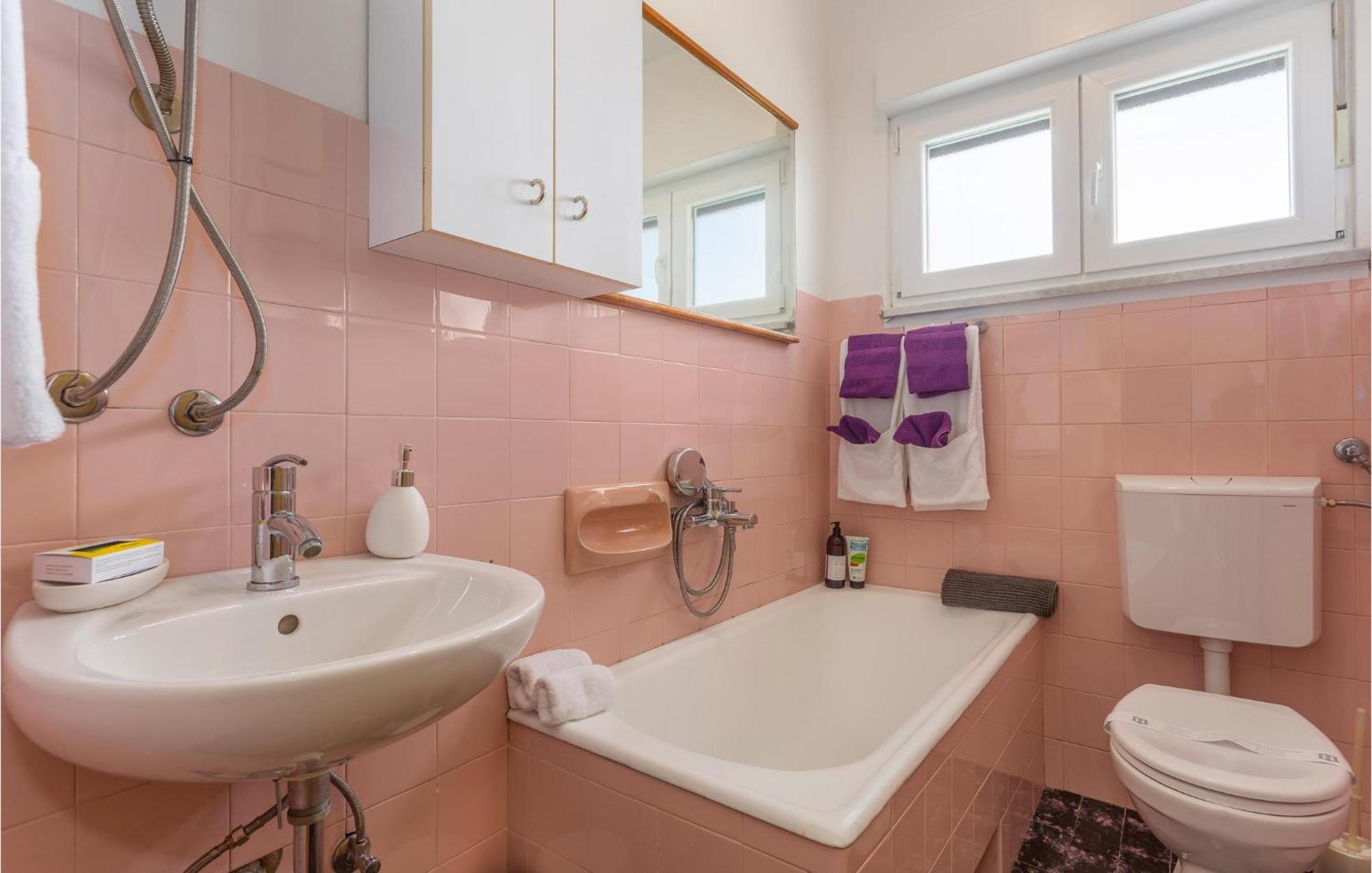 Nice Home In Risika With House Sea View מראה חיצוני תמונה